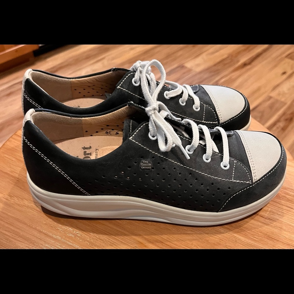 Finn Comfort Ikebukuro, size 6 (fits like a 7)